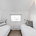 Three-bedroom In Semesterbostad